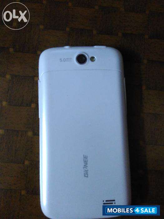 White Gionee Pioneer P2