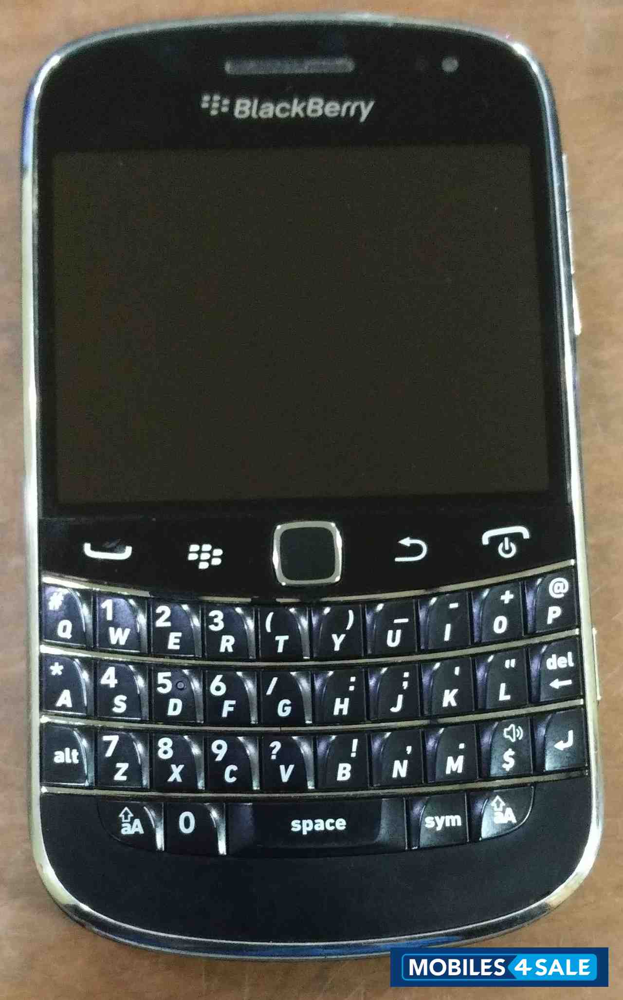 Black BlackBerry Bold 9900