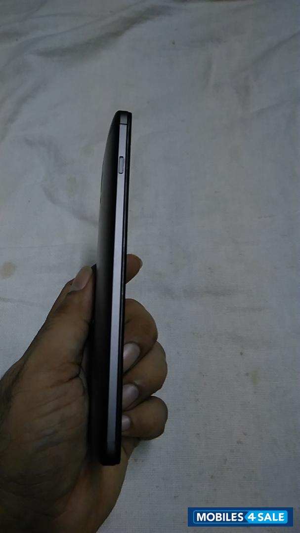 Grey Lenovo Vibe P1