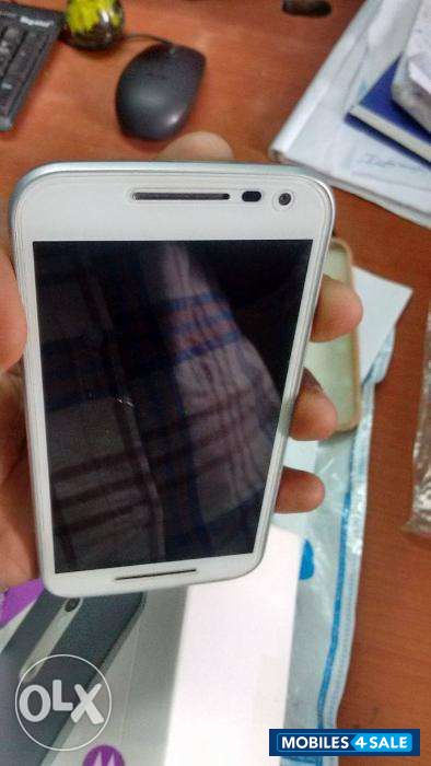 White Motorola Moto G Turbo Edition