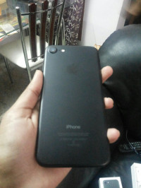 Black Apple iPhone 7