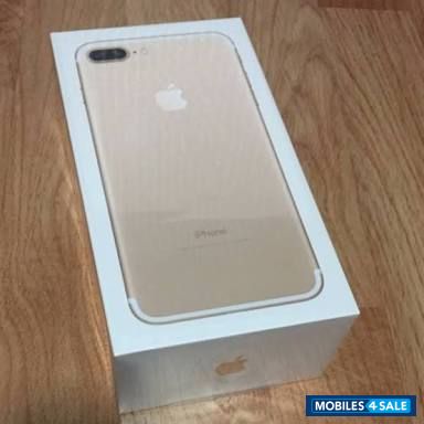 Gold Apple iPhone 7 Plus