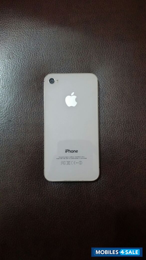 White Apple iPhone 4S