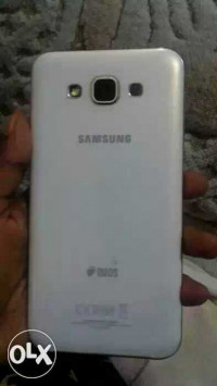 White Samsung Galaxy E7