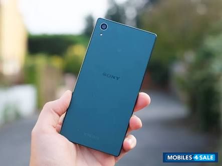 Green Sony Xperia Z5