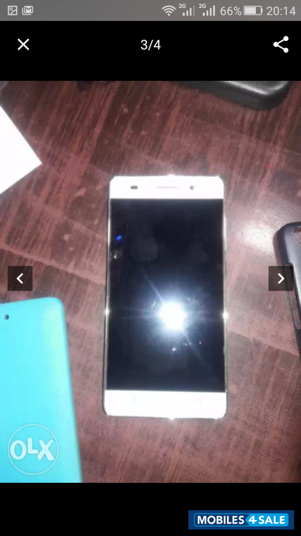 White Huawei Honor 4C