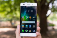 White Huawei Honor 4C