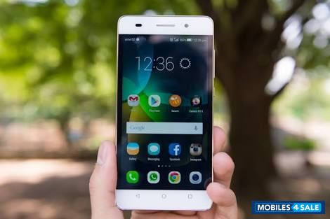 White Huawei Honor 4C