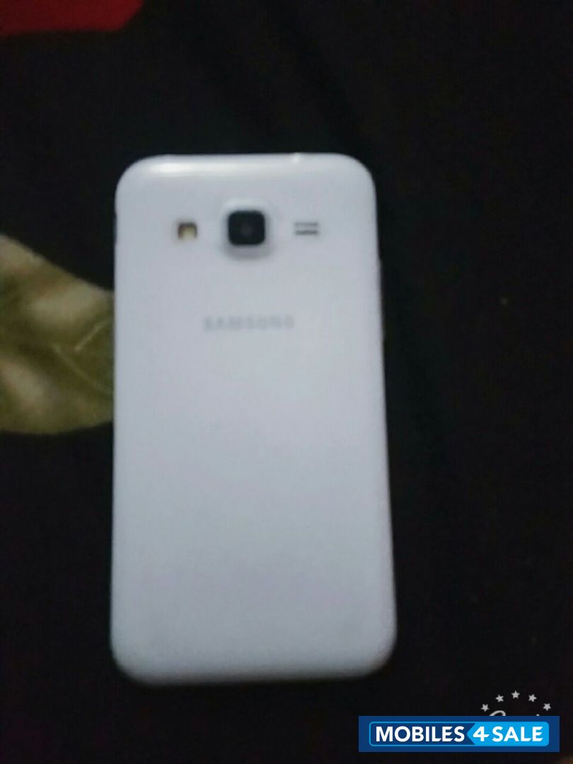 White Samsung Galaxy Core Prime