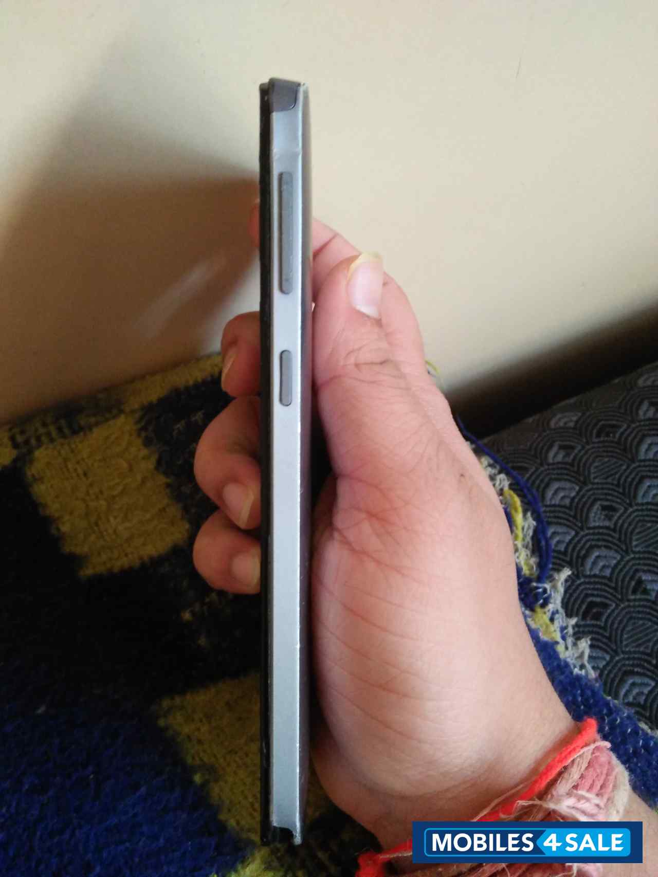 Silver Lenovo S860