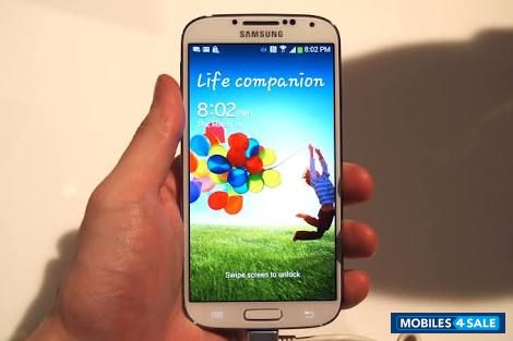 White Samsung Galaxy S4