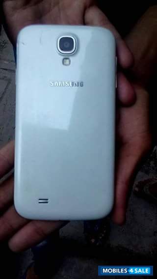 White Samsung Galaxy S4