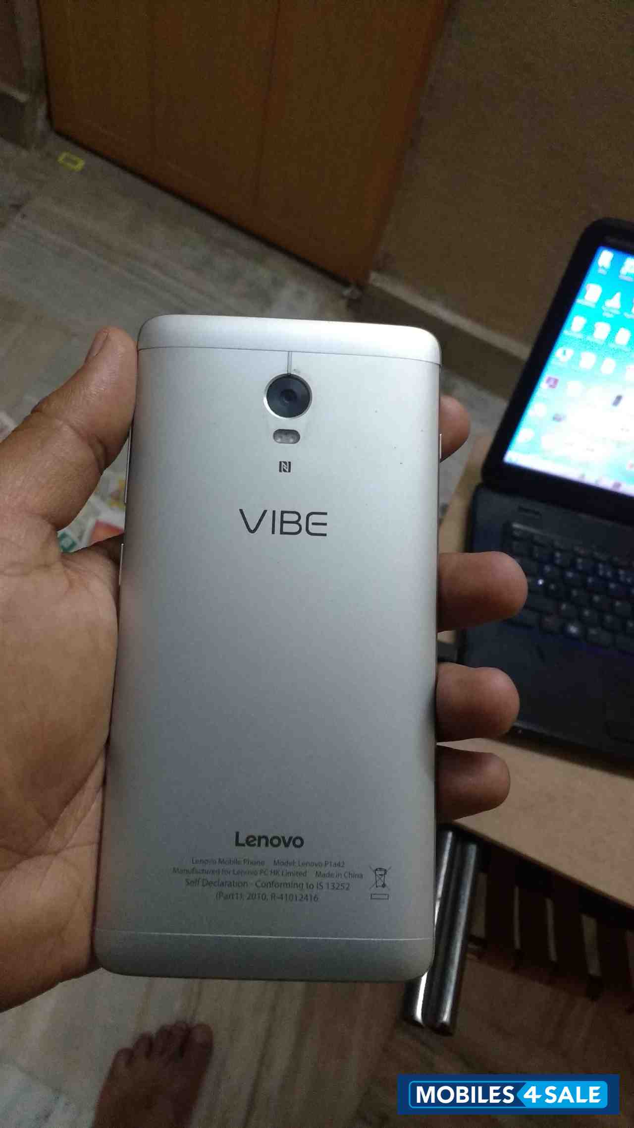 Silver Lenovo Vibe P1