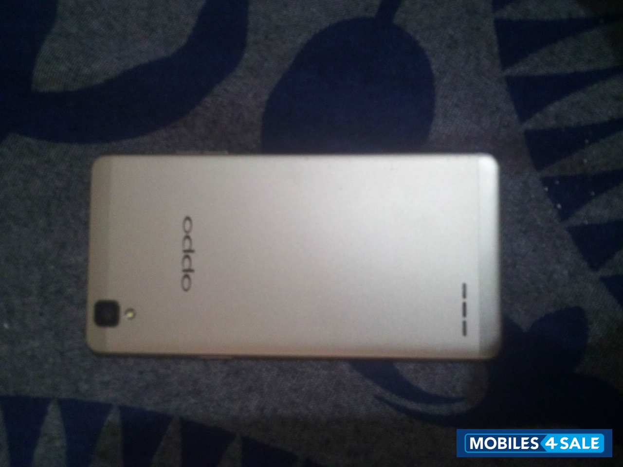 Metallic Gold Oppo F1