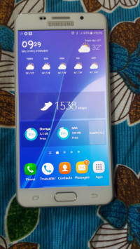 White Samsung A-series a5 2016