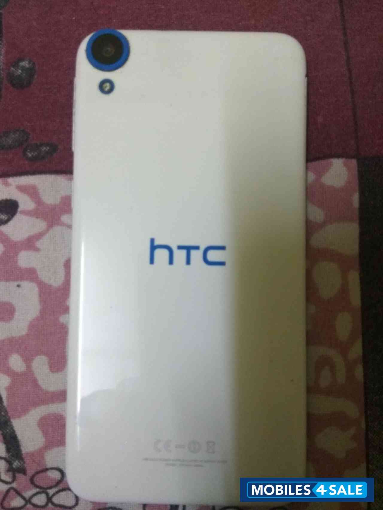 White HTC Desire 820