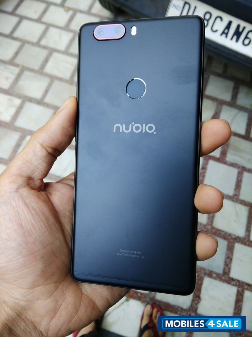 Black ZTE Nubia Z17