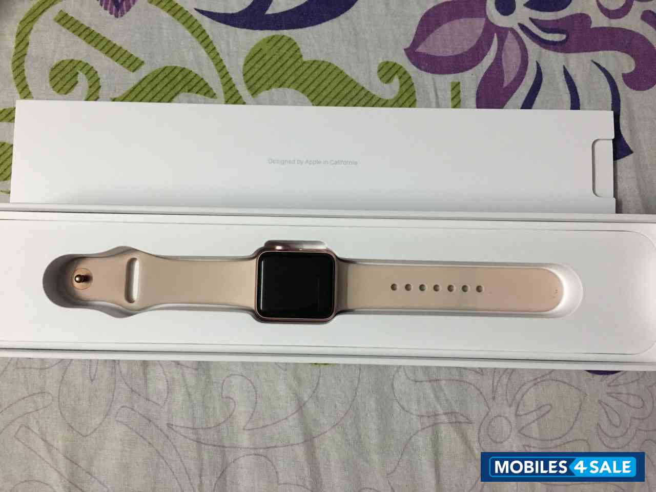 Rose Gold Apple  Apple Watch Series 2