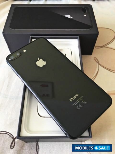 Black Apple iPhone 8 Plus