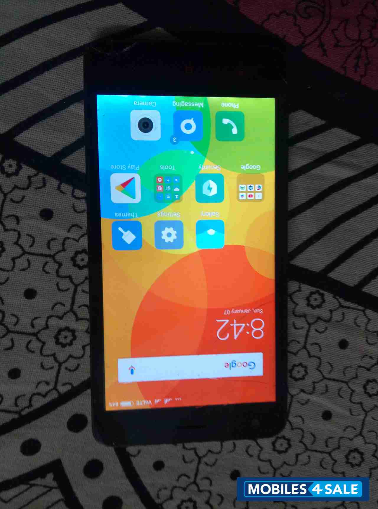 White Xiaomi Redmi 2 Prime