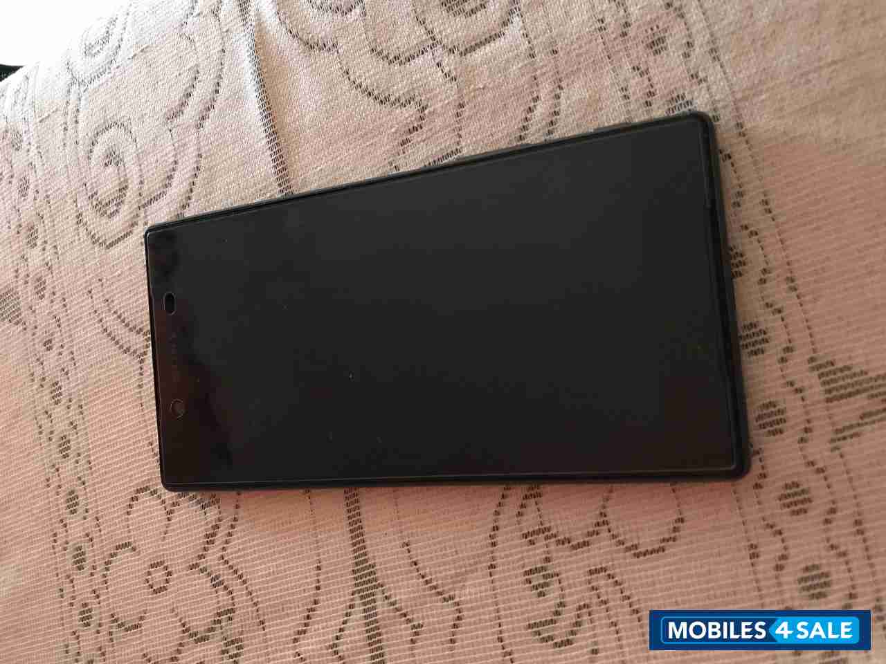 Black Sony Xperia Z5