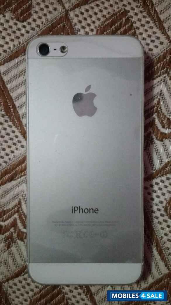 White Apple iPhone 5