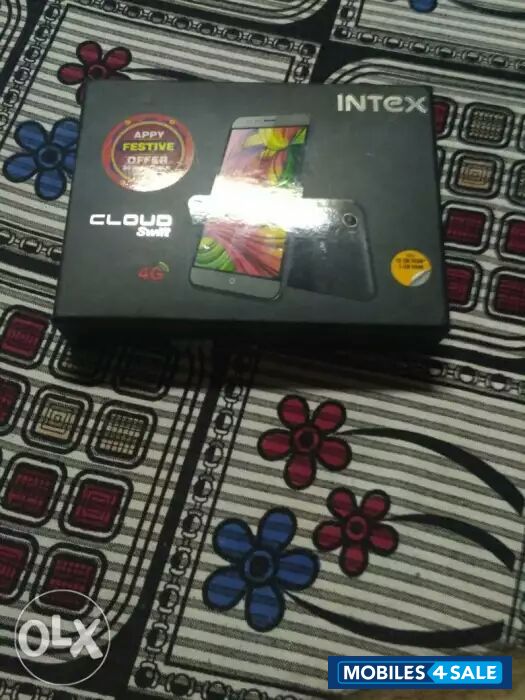 Gold Intex Cloud Swift