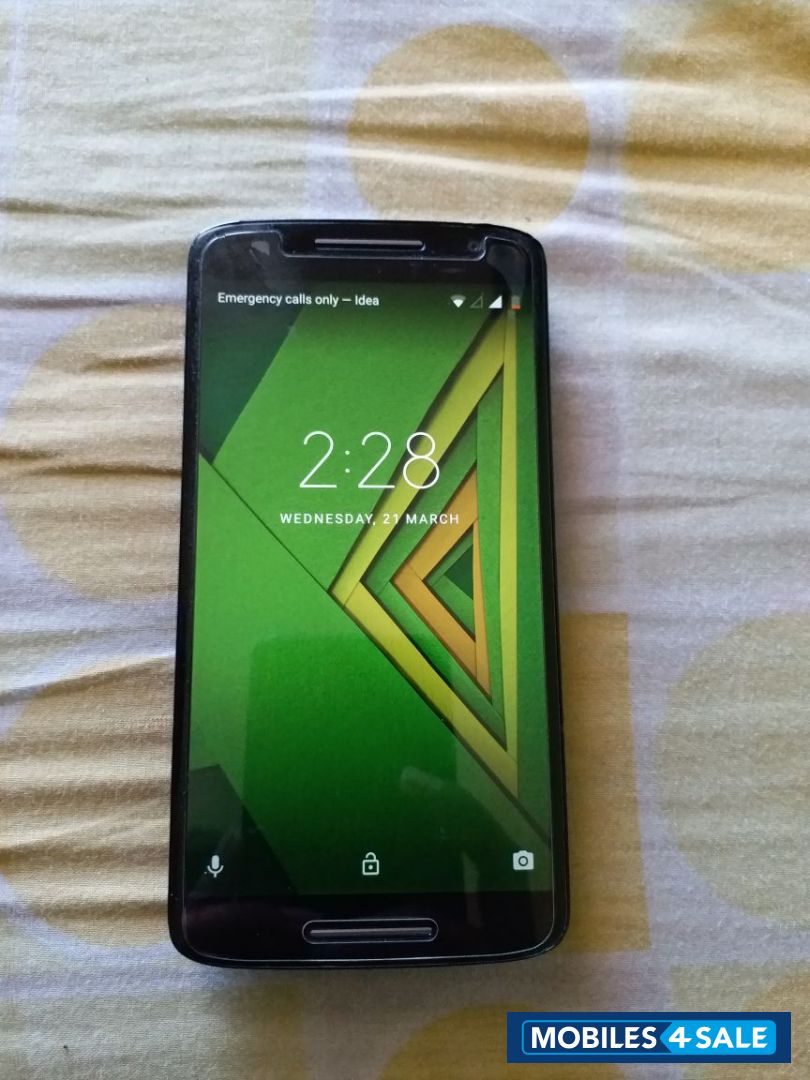 Black Motorola MOTO X Play