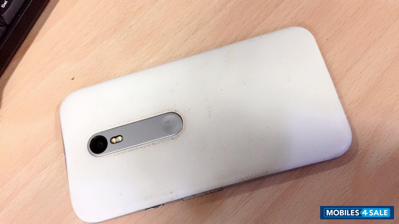 White Motorola MOTO G Gen 3