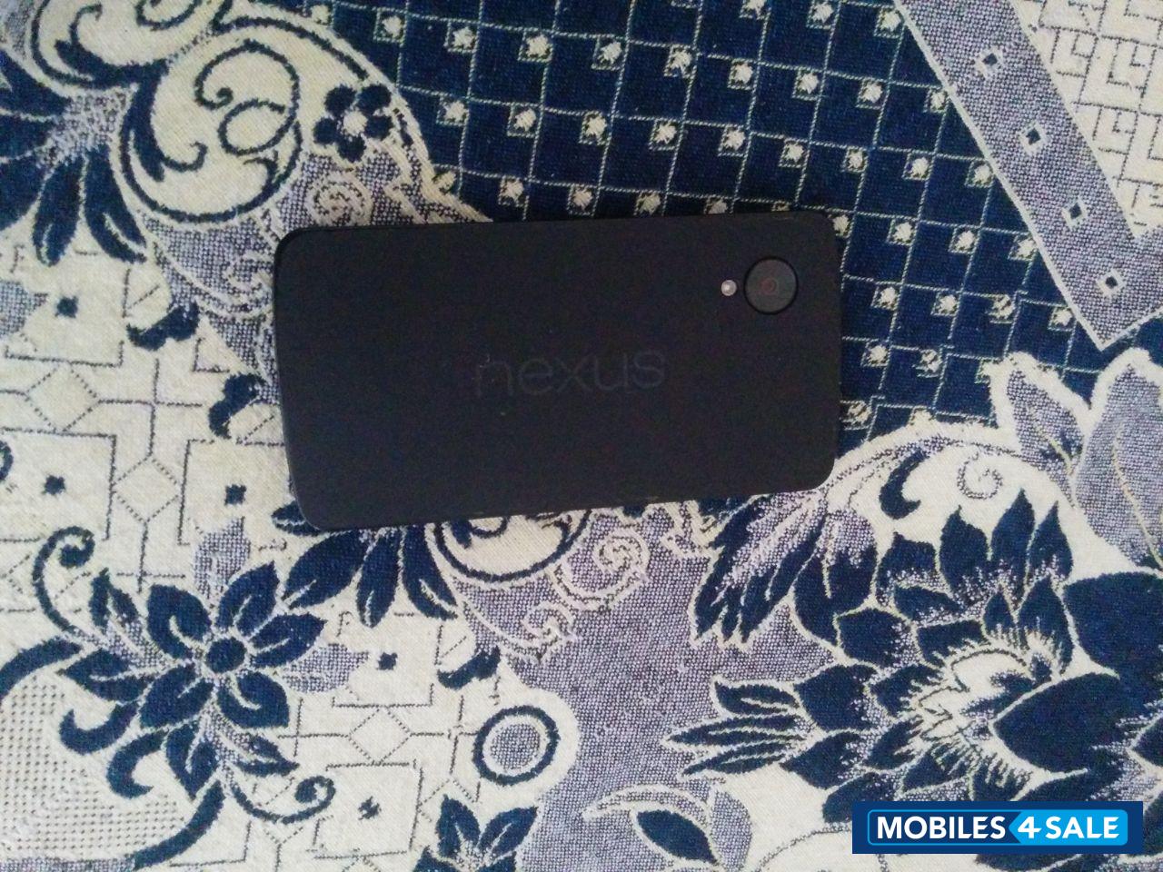 Black Google Nexus 5