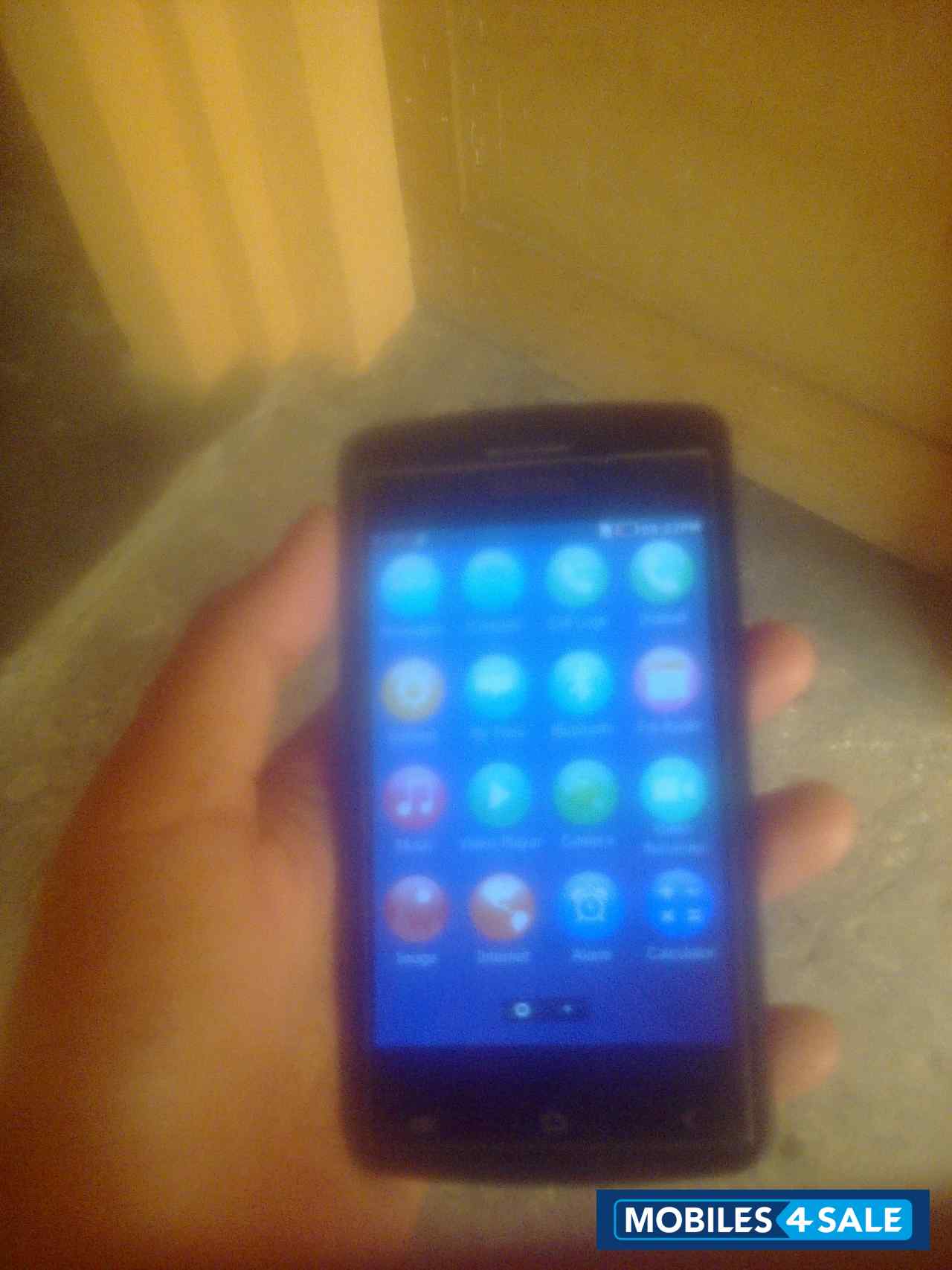 Black Intex  star 2g