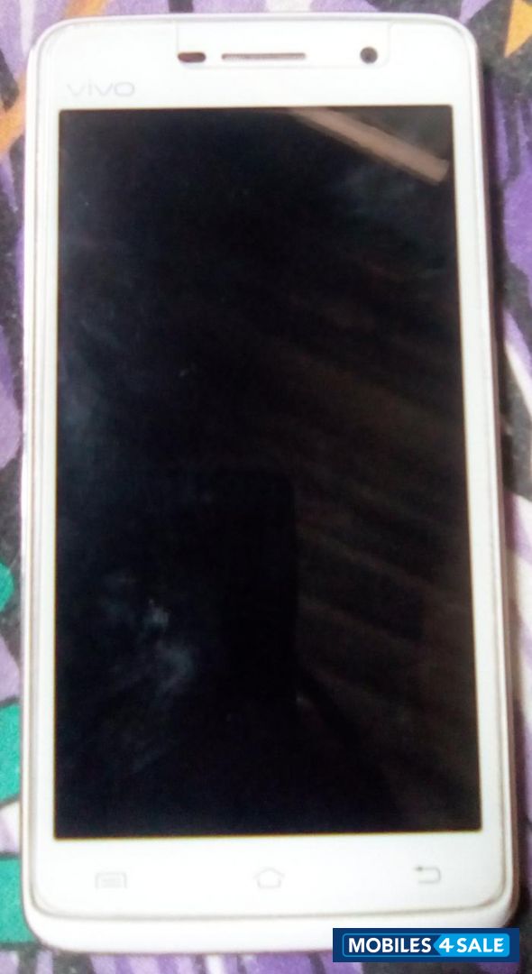 White Vivo  Vivo y21l