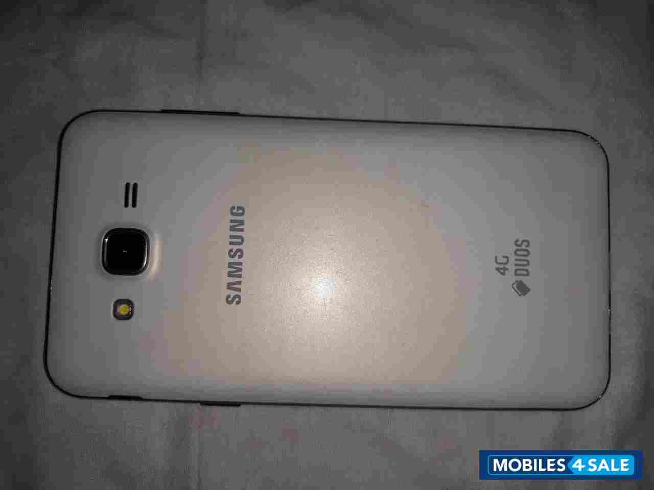 Samsung  Galaxy J7