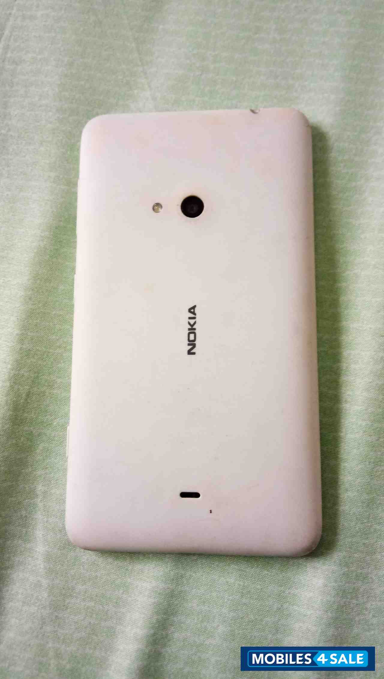 White Nokia  Lumia 625