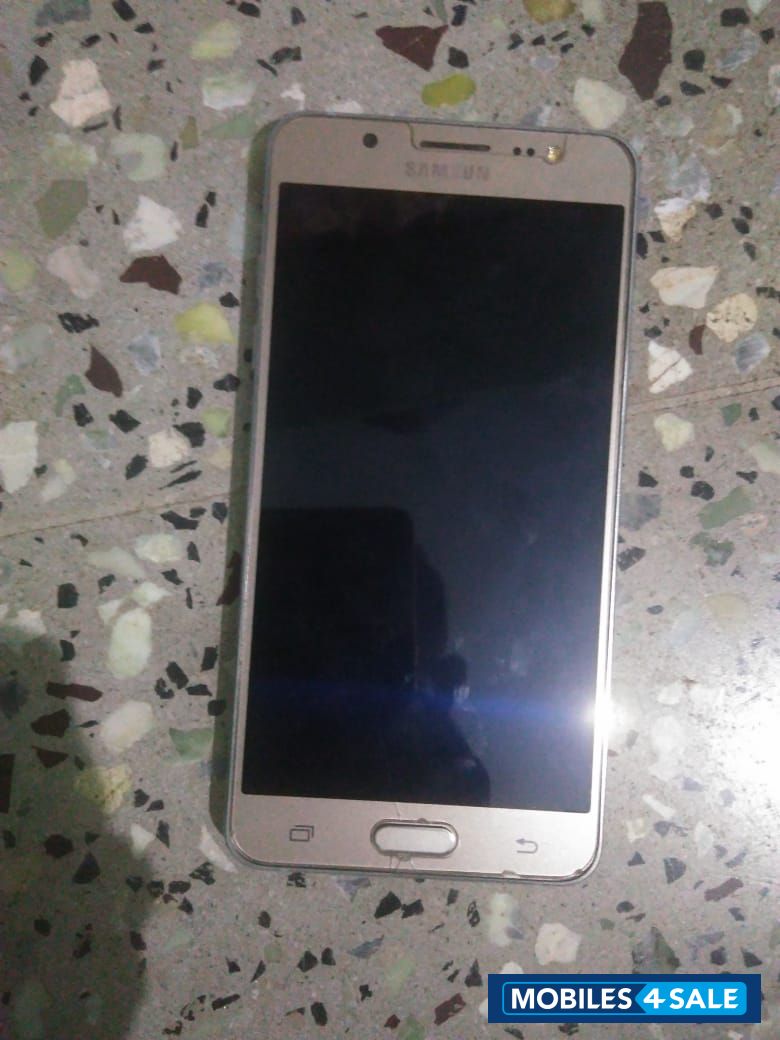 Samsung  Galaxy j5