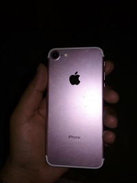 Apple  iPhone 7