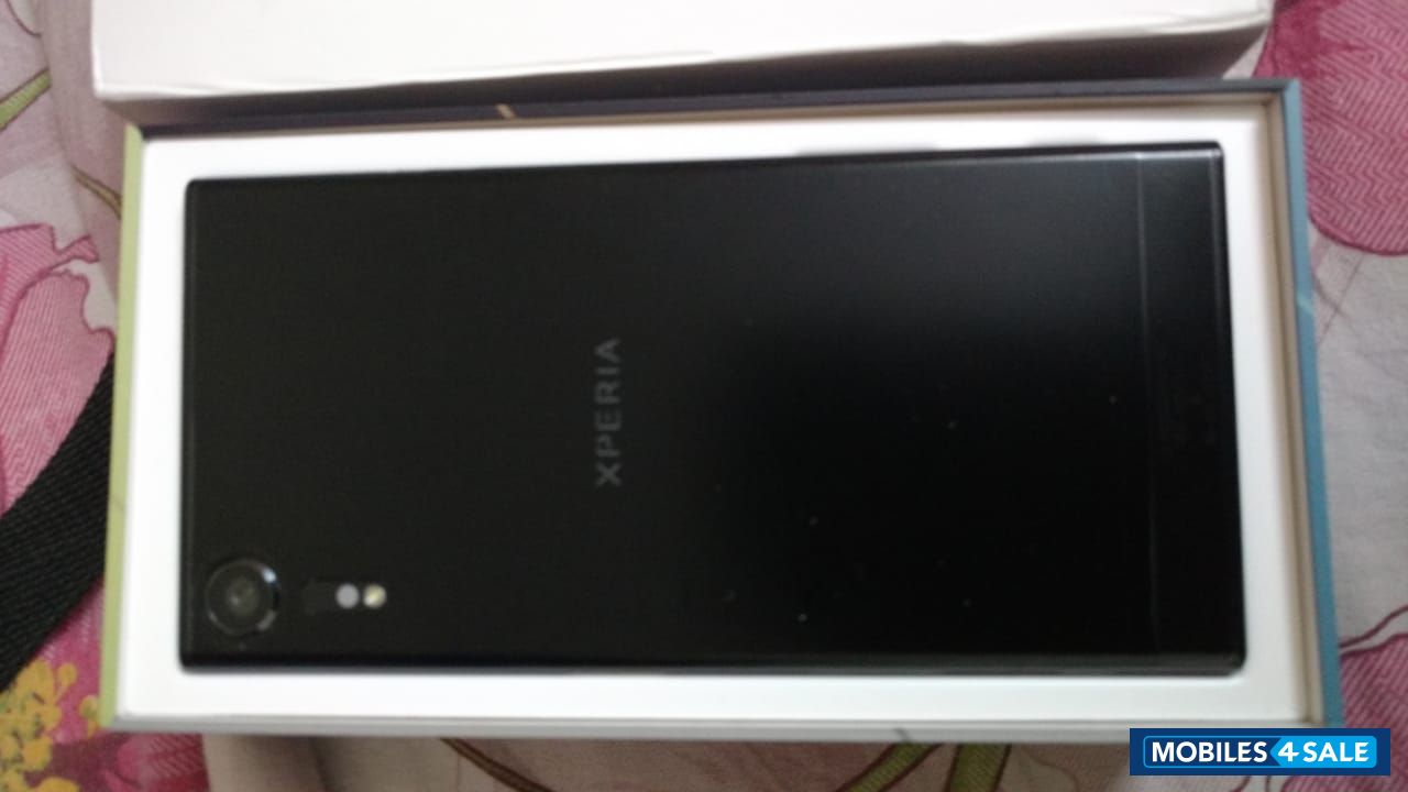 Sony  XPERIA XZS