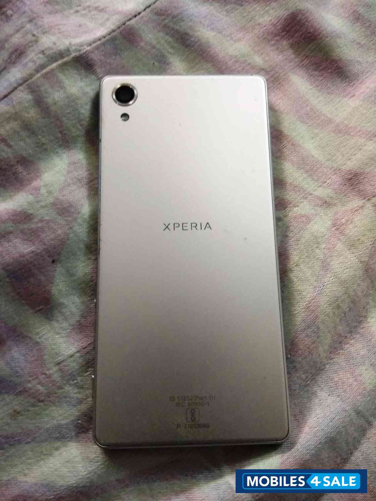 Silver Sony  Sony Xperia X Dual