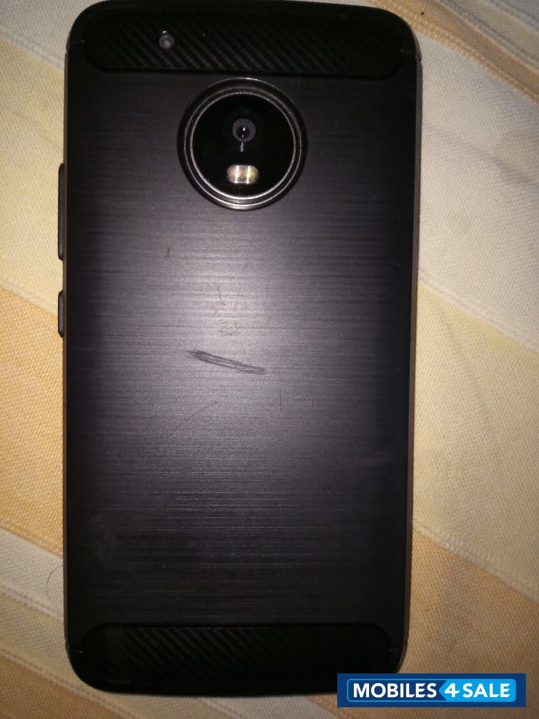 Grey Motorola  Moto g5 plus