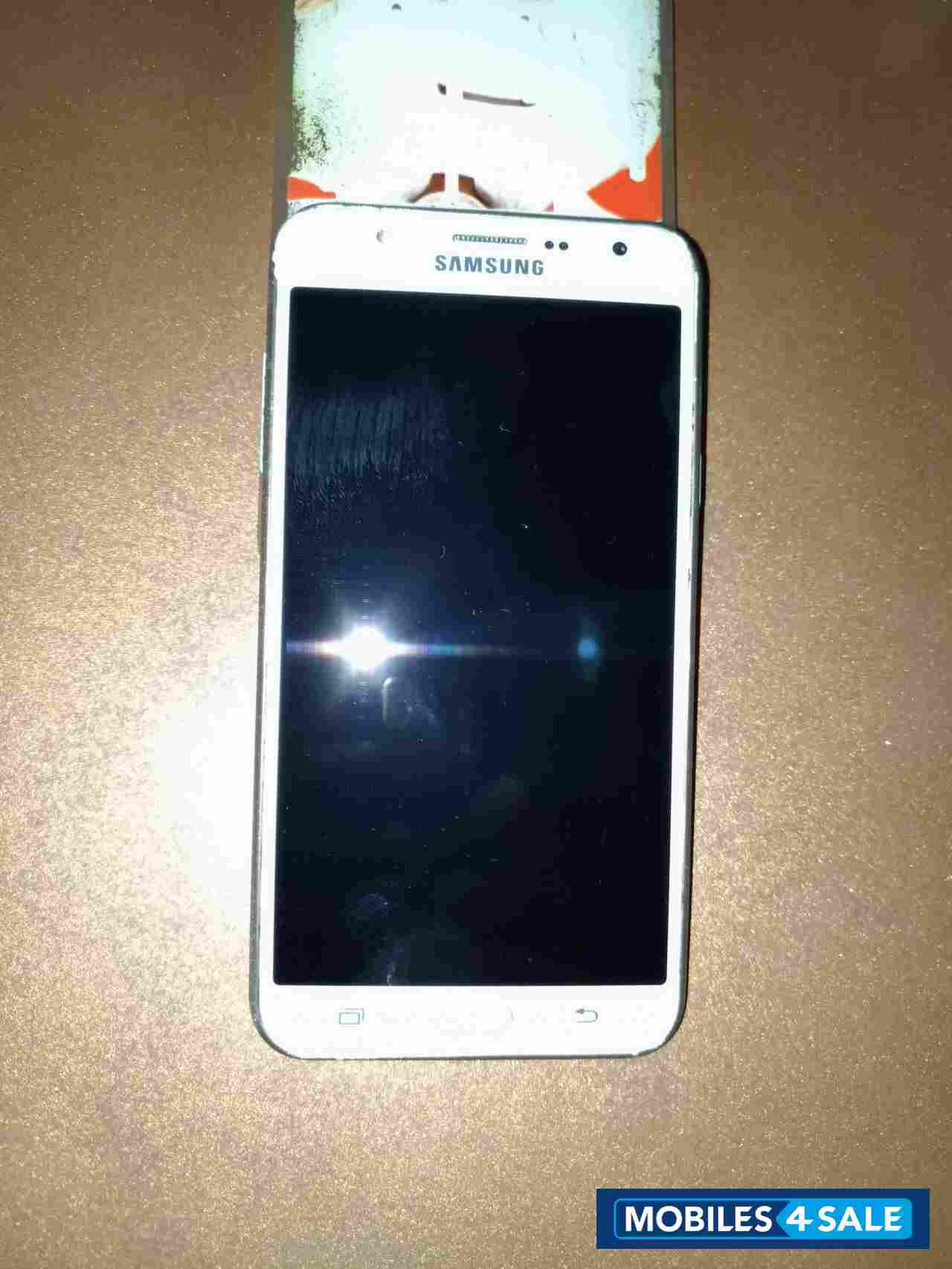 Samsung  Galaxy J7