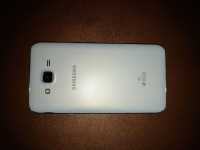 Samsung  Galaxy J7