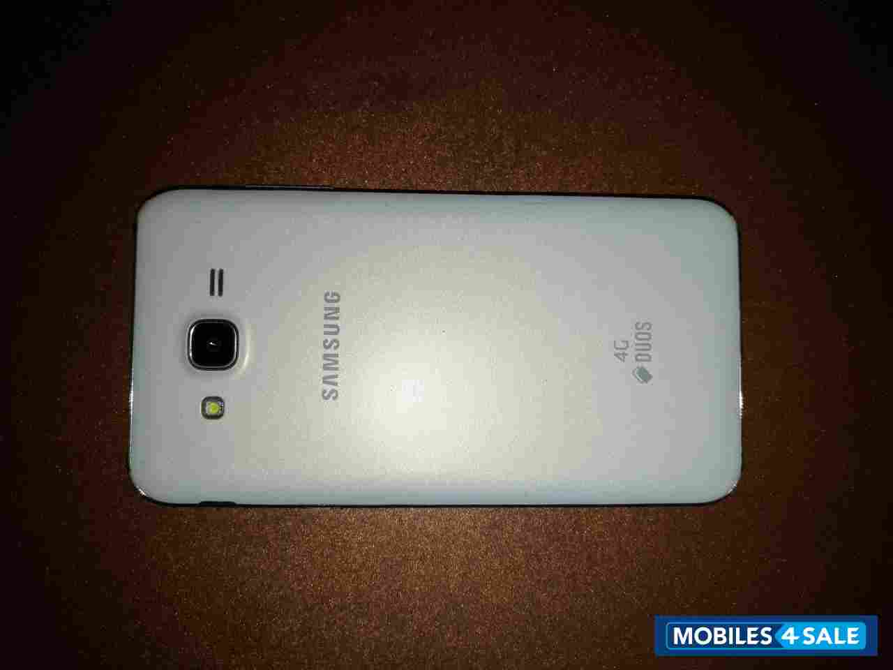 Samsung  Galaxy J7