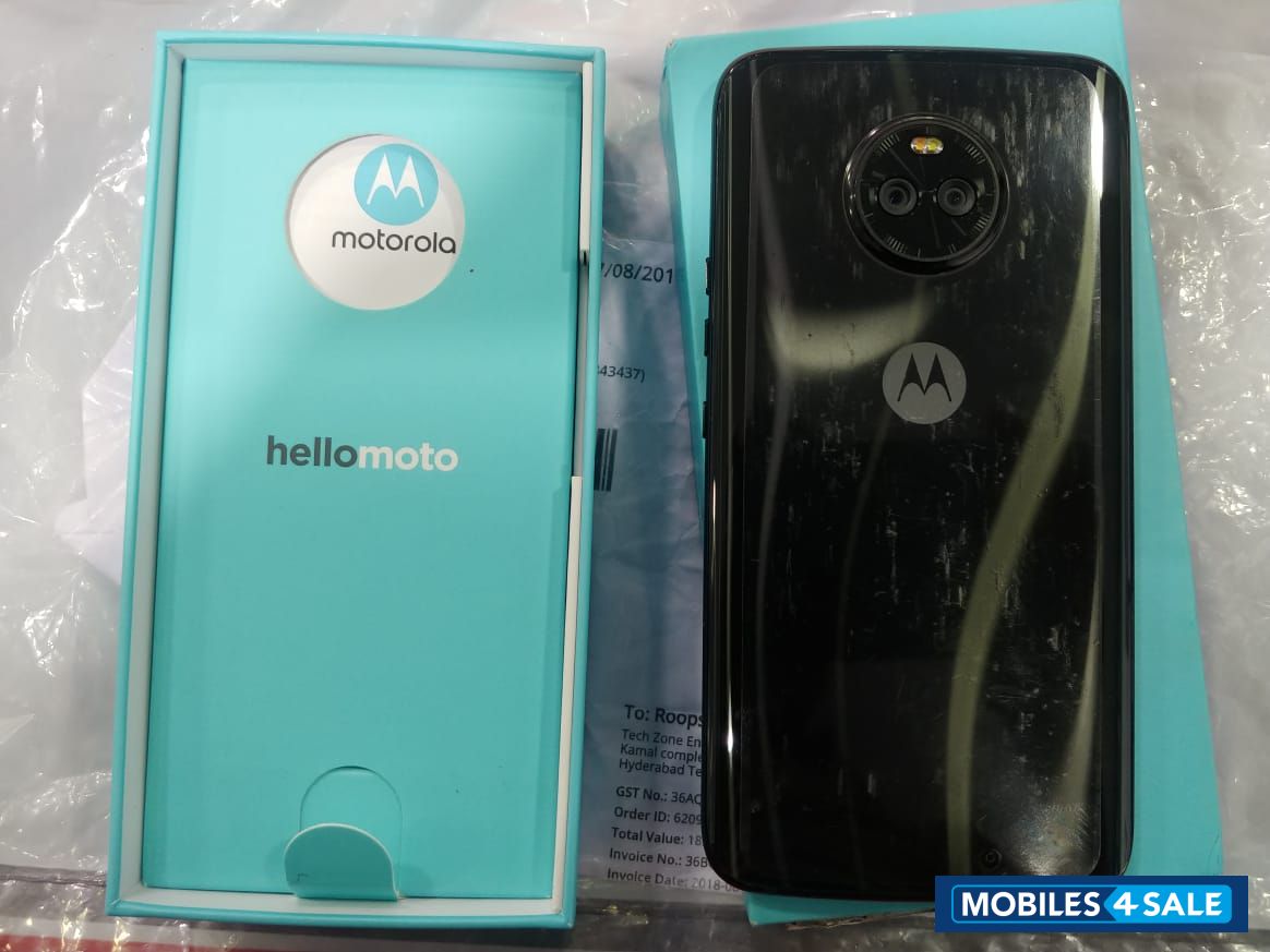 Motorola  moto x4