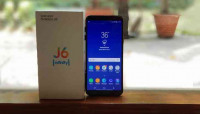 Black Samsung  samsung galaxy j6