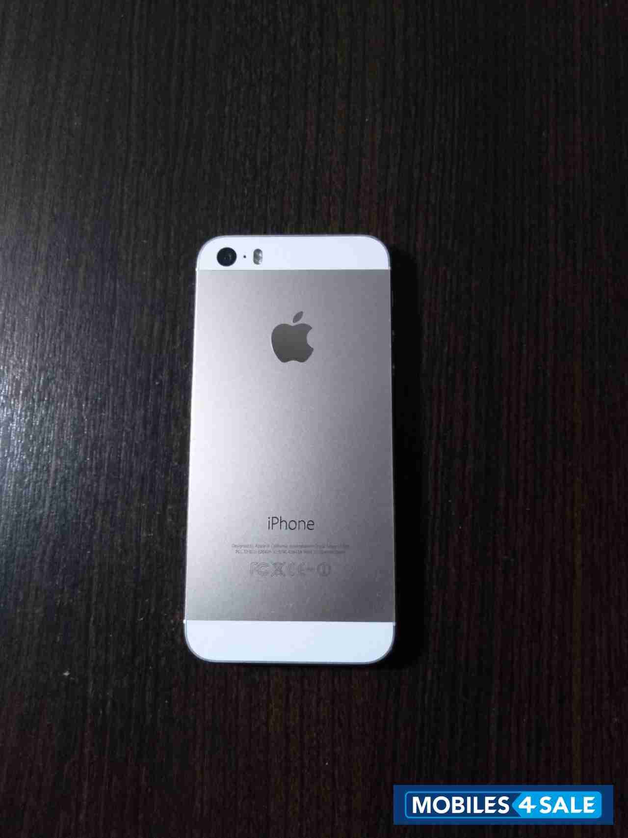 Apple  iPhone 5s