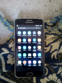 Samsung  J7 +