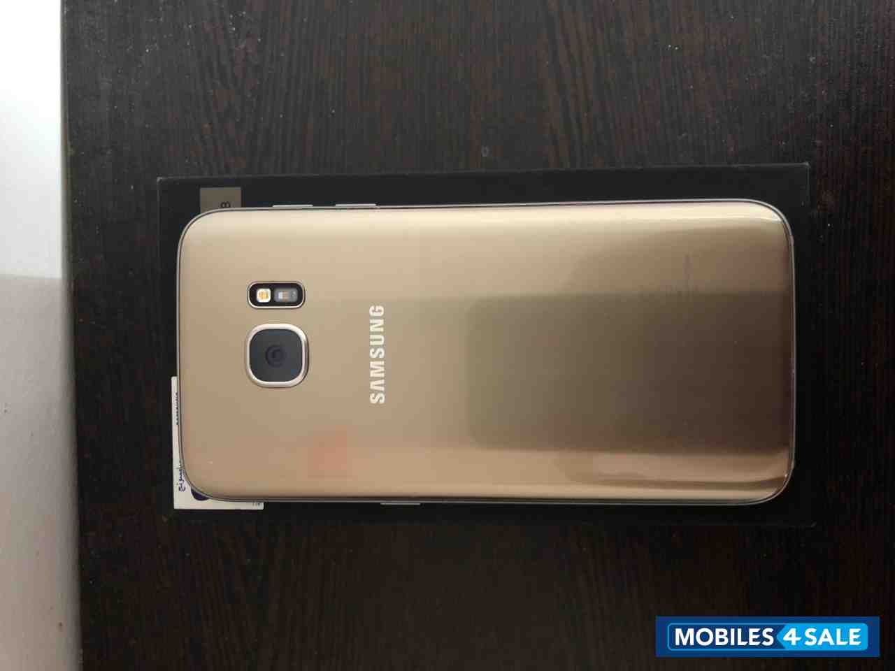 Gold Platinum Samsung  Galaxy S7