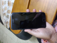 Apple  iphone 7 32 gb