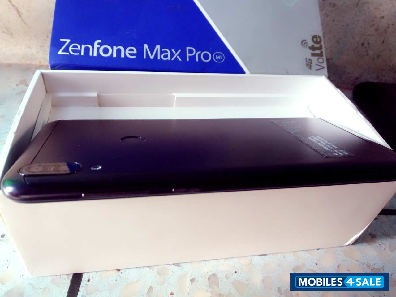 Asus  Zenfone Max pro m1