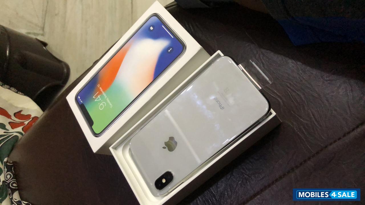 Silver Apple  Iphone x 256gb